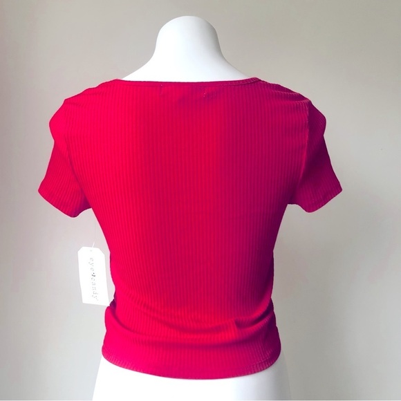 Eye Candy Red Ribbed Twist Front Tee, M NWT - Picture 4 of 5